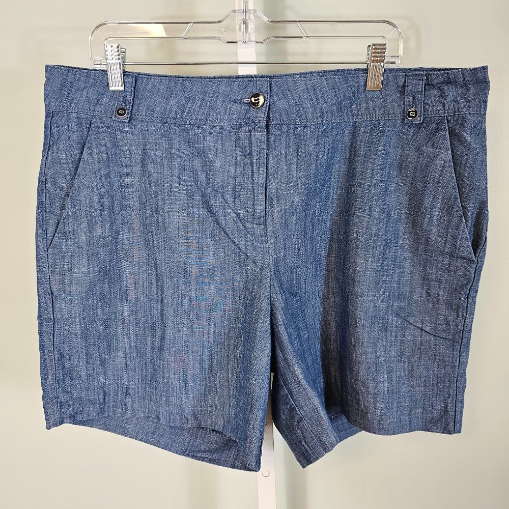Isaac Mizrahi shorts size 16. blue denim.